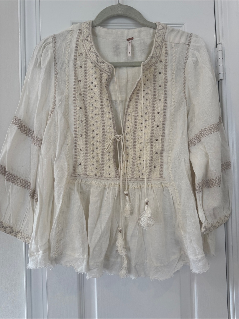 Free People Boho Embroidered Cream Peasant Blouse - Medium BNWT